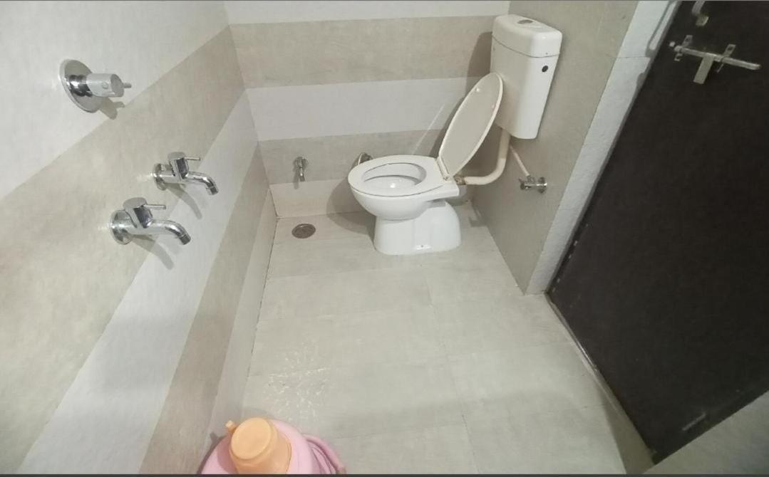 Hotel Paradise Stays Pachmarhī Екстериор снимка
